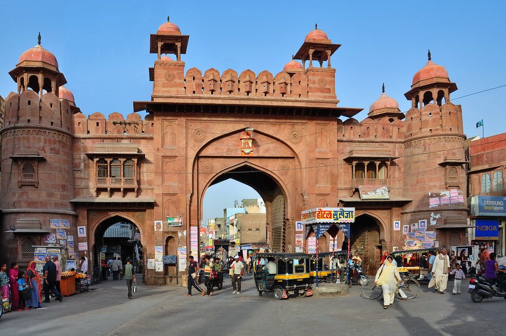 Kote Gate Shopping
